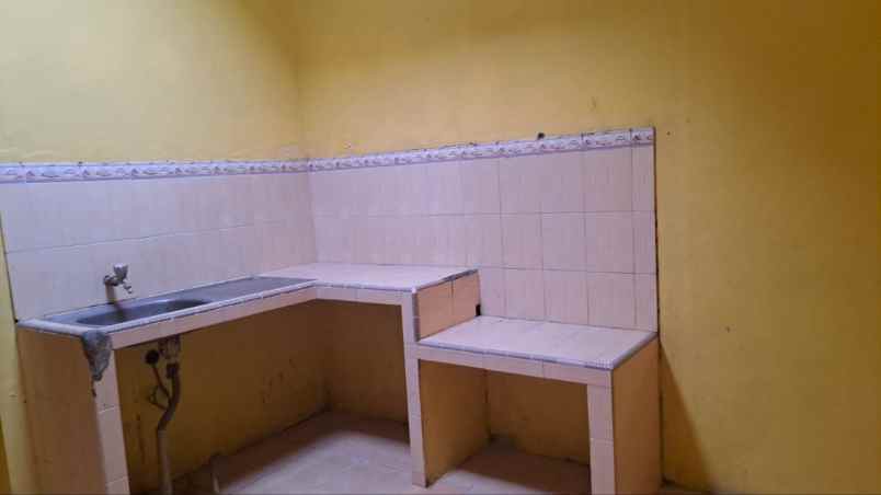 dijual rumah perumahan mega regency