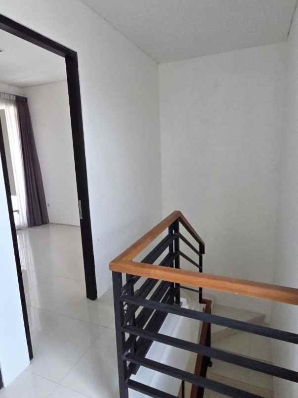 dijual rumah pondok candra