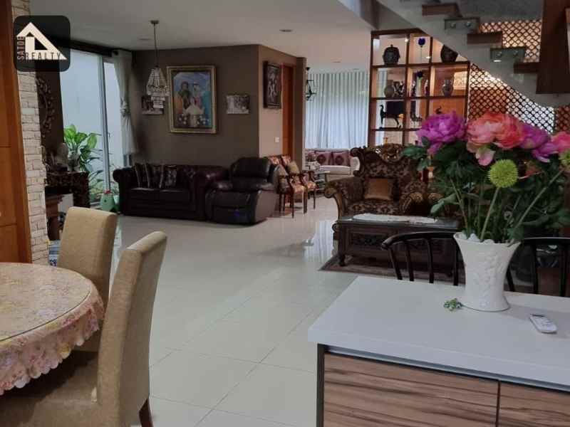 dijual rumah pondok indah kebayoran