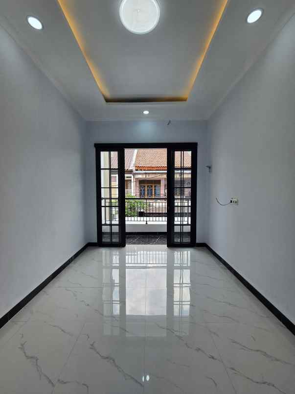 dijual rumah pondok kelapa jaktim