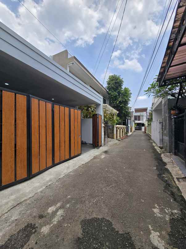 dijual rumah pondok kelapa jaktim