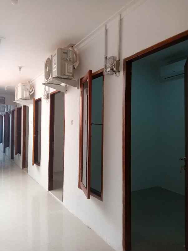 dijual rumah praja dalam kebayoran lama