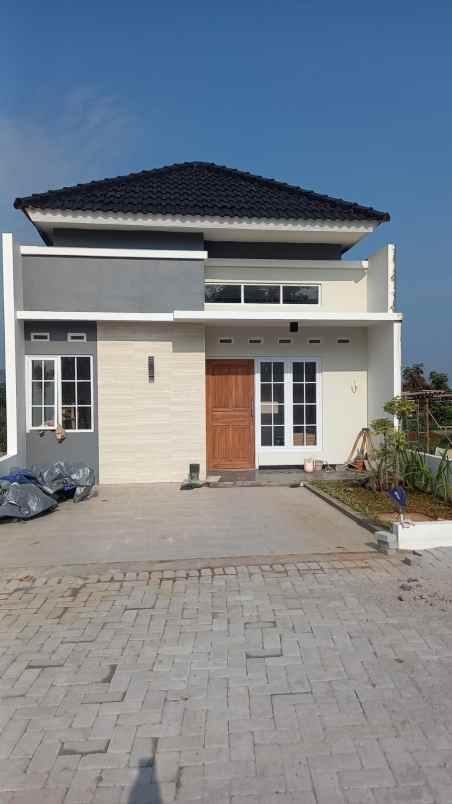 dijual rumah pudak payung