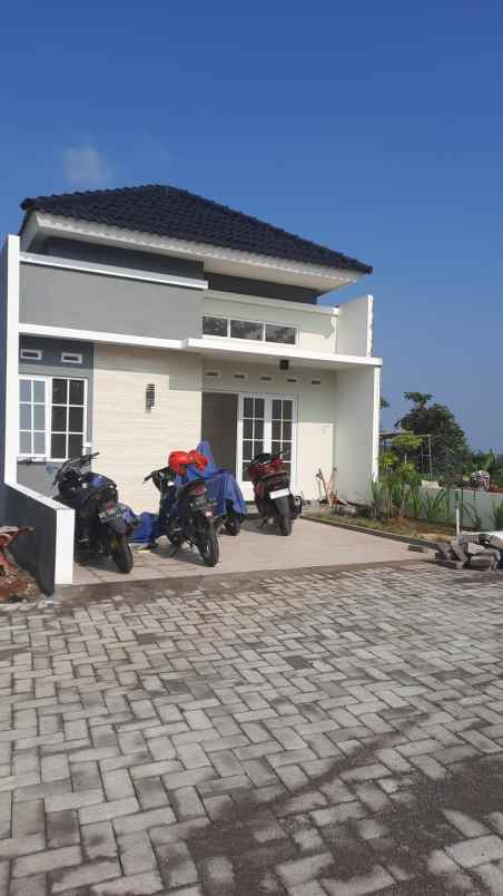 dijual rumah pudak payung