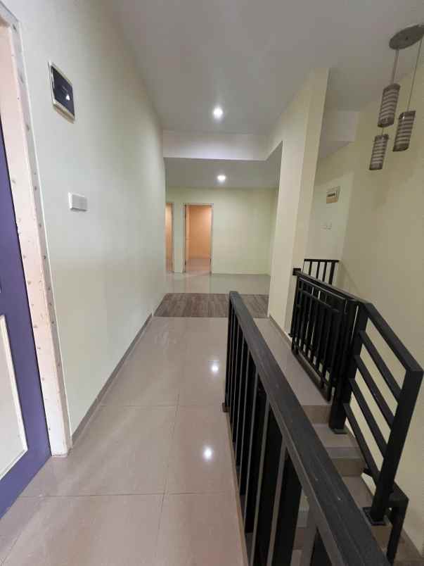 dijual rumah puri casablanca