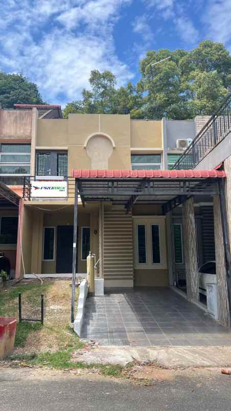 dijual rumah puri casablanca