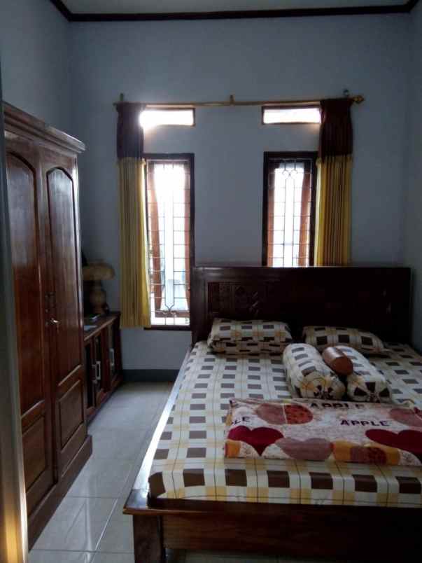 dijual rumah puri cipageran