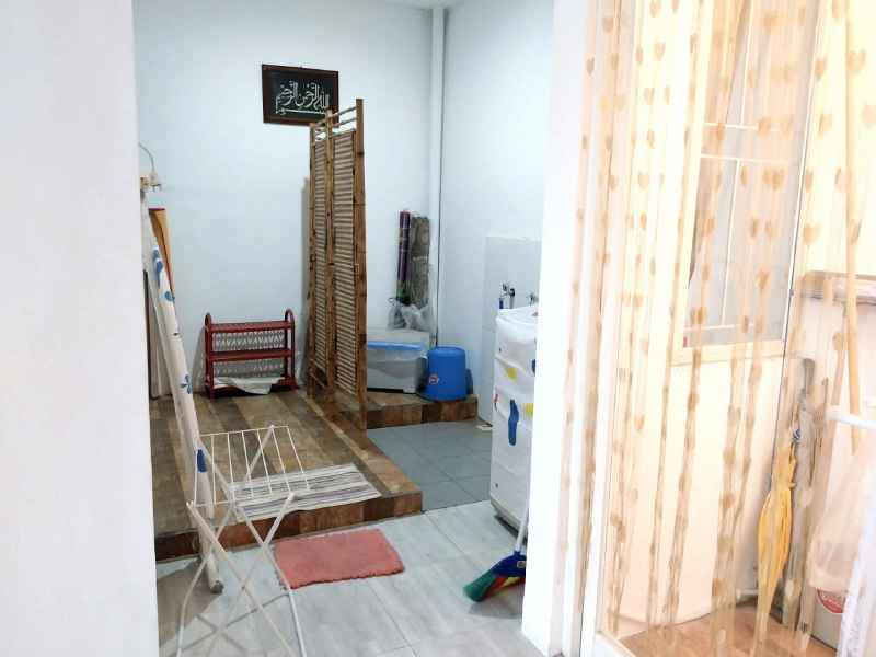 dijual rumah puri surya jaya