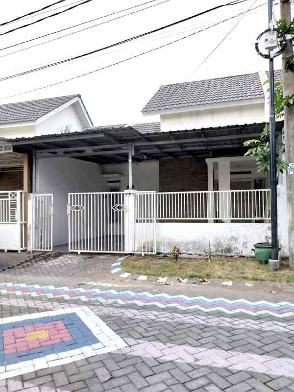 dijual rumah puri surya jaya