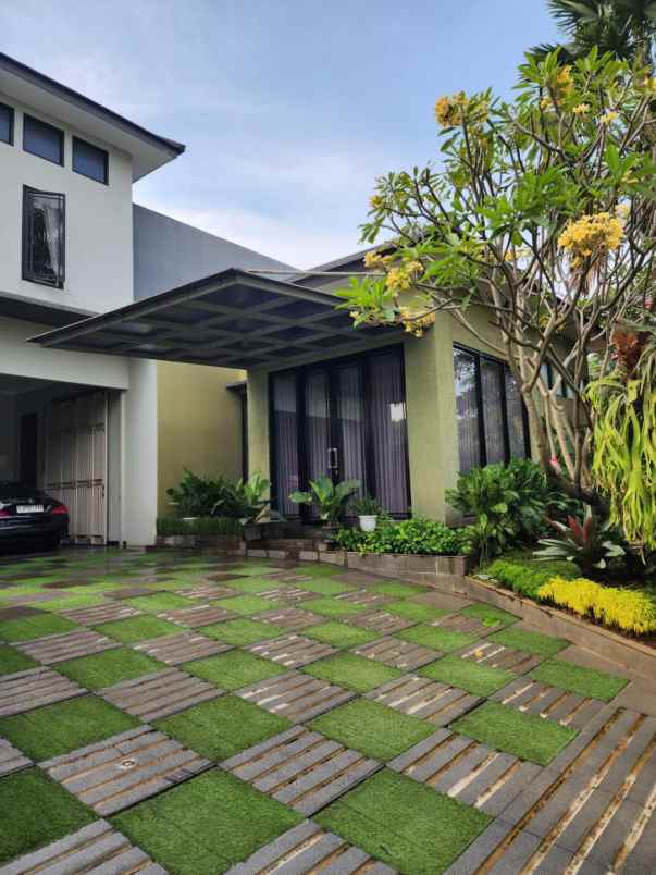 dijual rumah raffles hills cibubur