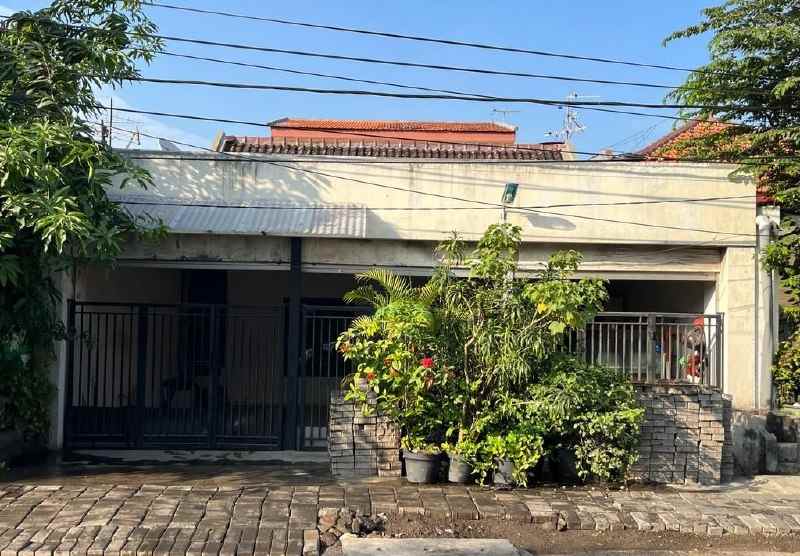 dijual rumah raya ngagel jaya tengah