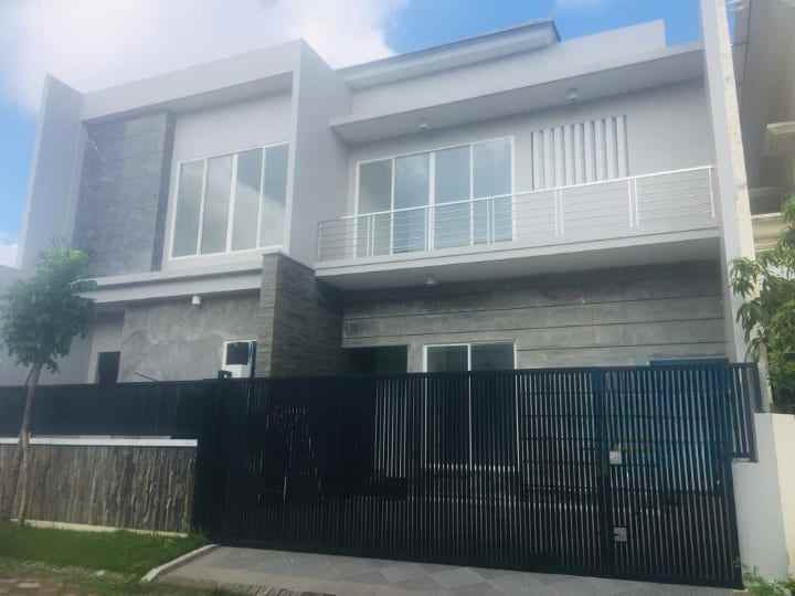 dijual rumah regency 21