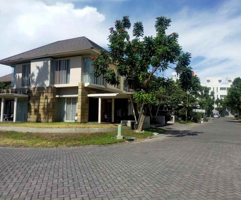 dijual rumah royal residence crown hill