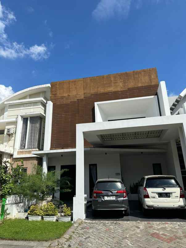 dijual rumah royal residence surabaya