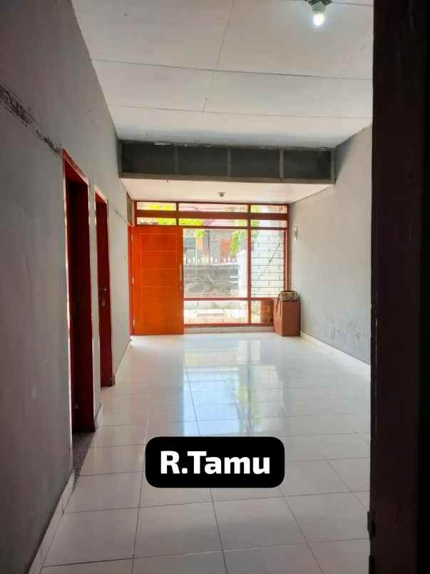 dijual rumah rungkut asri