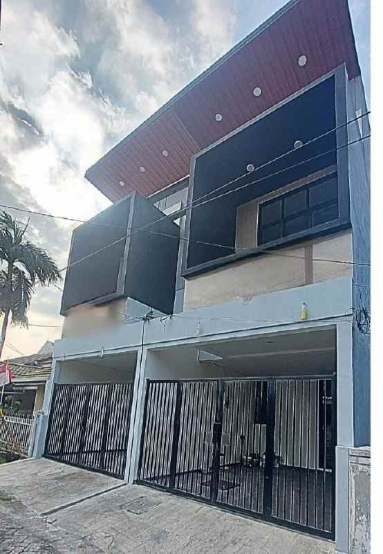 dijual rumah rungkut mapan