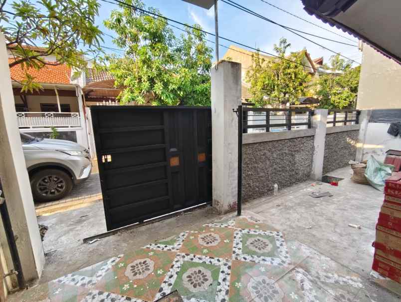 dijual rumah rungkut mapan