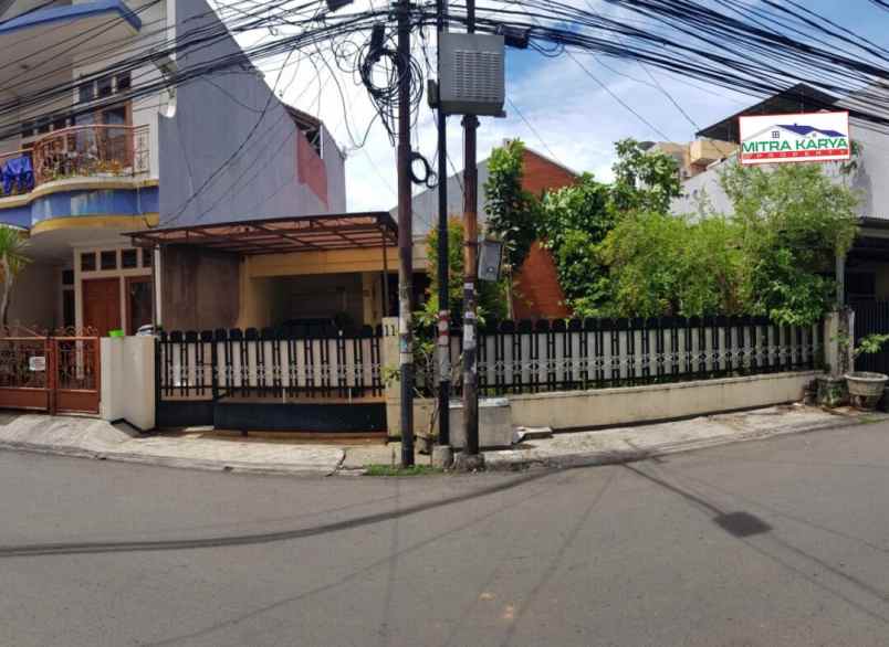 dijual rumah salemba paseban jakarta pusat