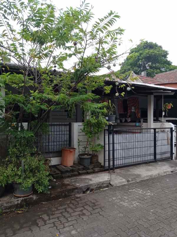 dijual rumah sangat strategis di kota tangerang