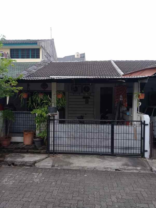 dijual rumah sangat strategis di kota tangerang