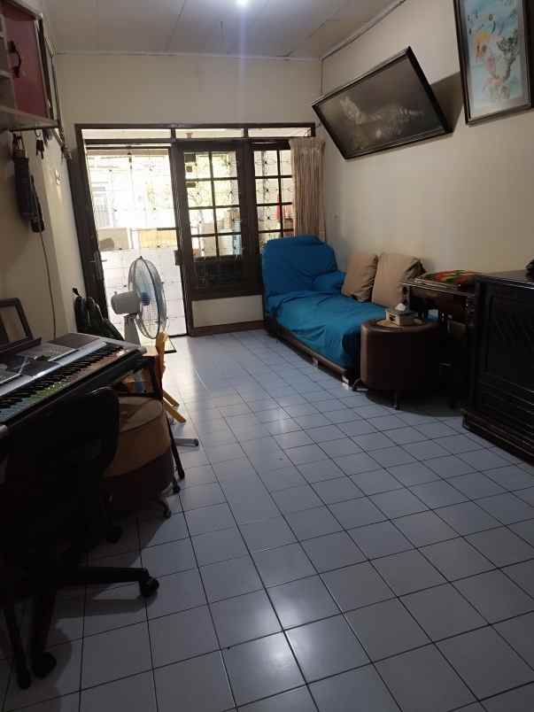 dijual rumah sangat strategis di kota tangerang