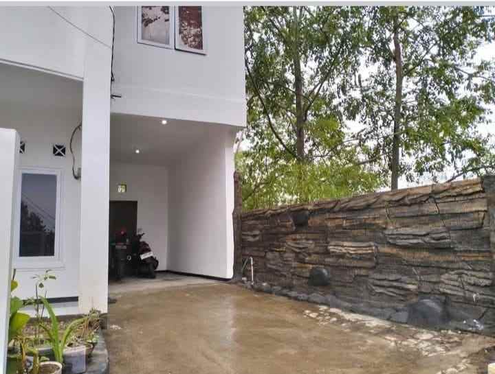 dijual rumah sariwangi