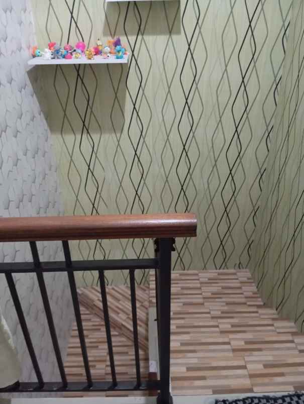 dijual rumah sariwangi