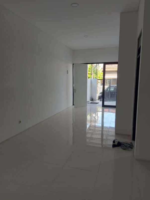 dijual rumah satelit utara