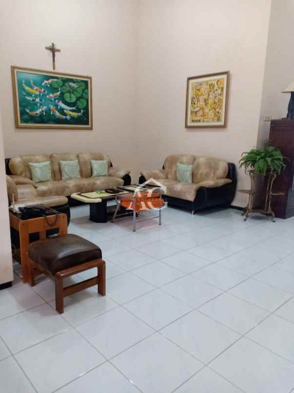 dijual rumah semi furnish di bukit dieng malang