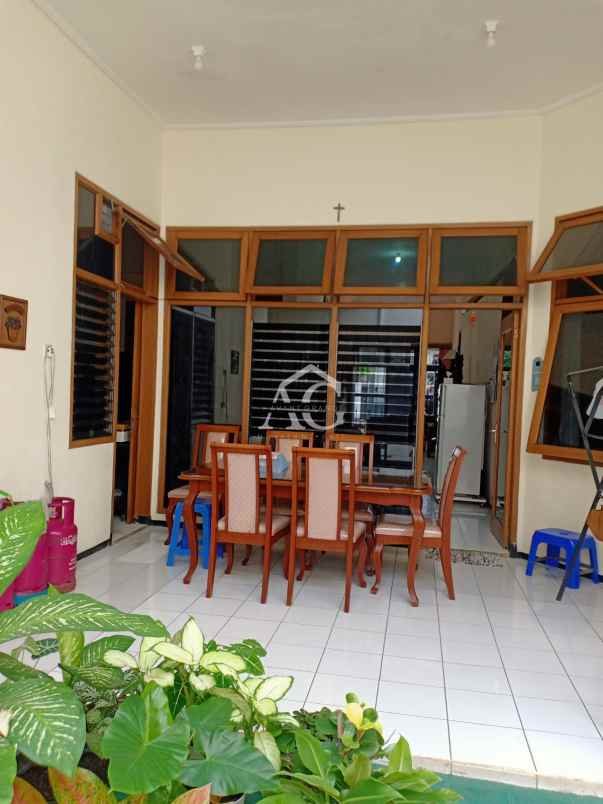 dijual rumah semi furnish di bukit dieng malang