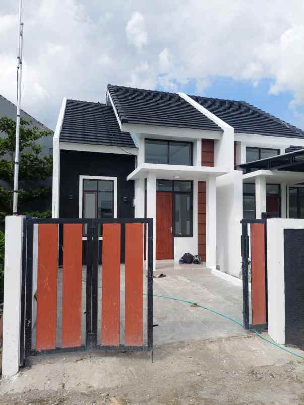 dijual rumah sengon jombang kota