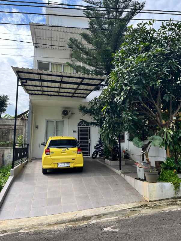 dijual rumah sentul city