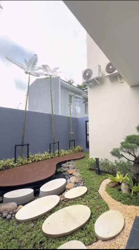 dijual rumah serena hill