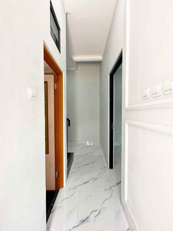 dijual rumah setu cipayung