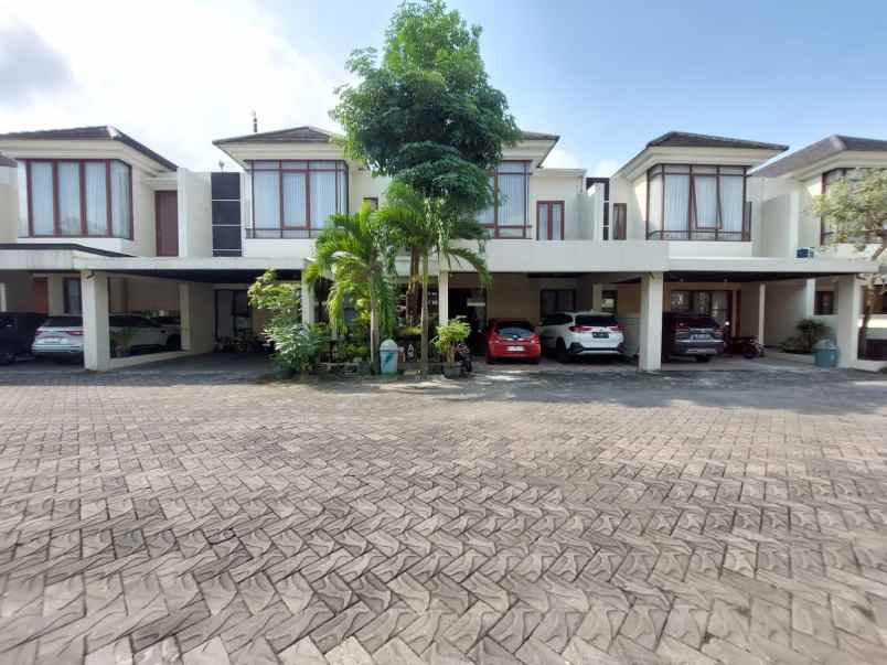 dijual rumah sewon