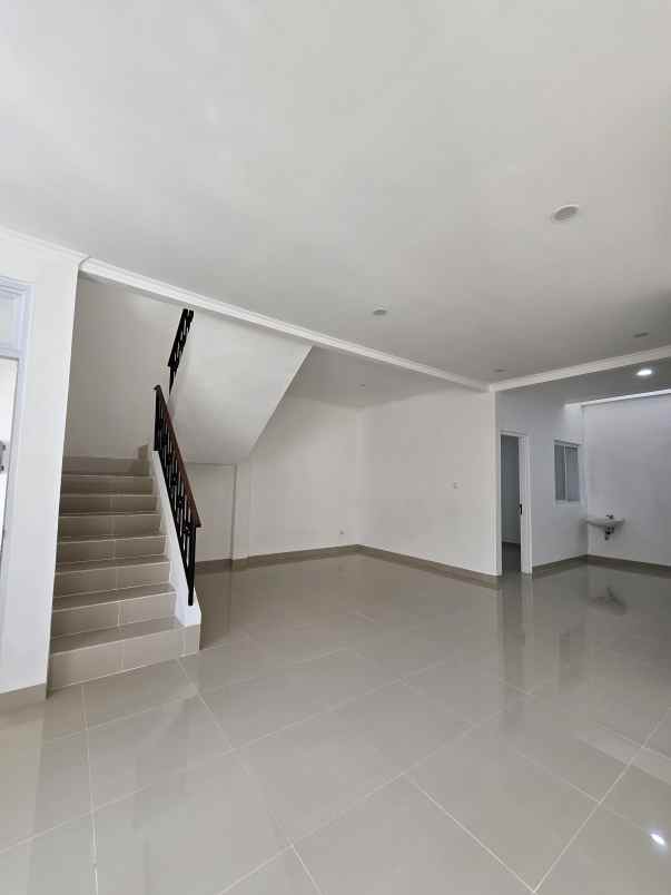 dijual rumah siap huni di legenda wisata