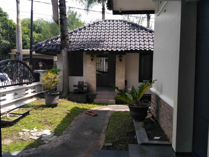 dijual rumah siap huni di perumahan mojopahit jember