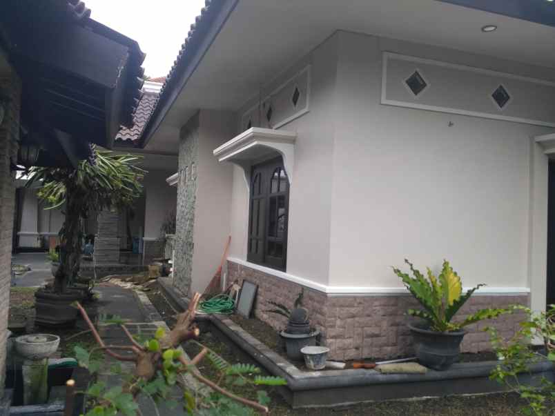 dijual rumah siap huni di perumahan mojopahit jember