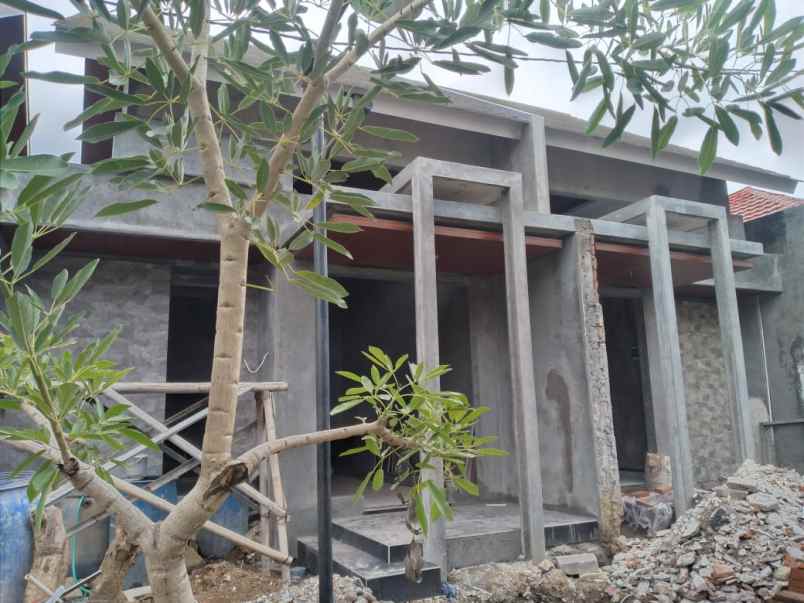 dijual rumah sinar pelangi sinarwaluyo