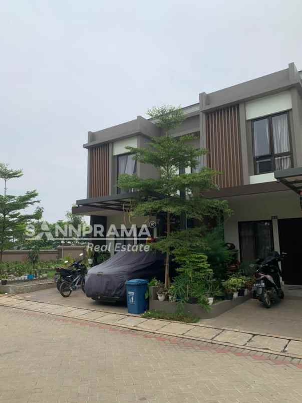 dijual rumah sindang sari