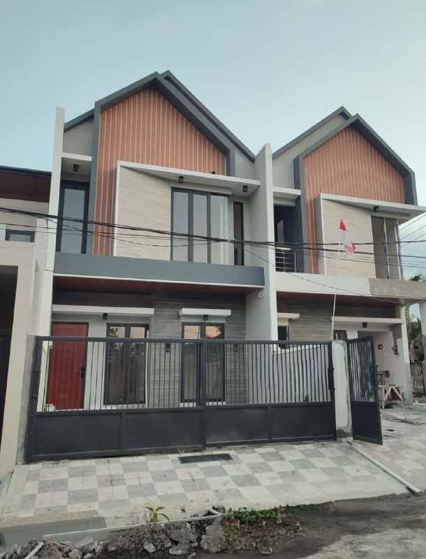 dijual rumah sutorejo prima