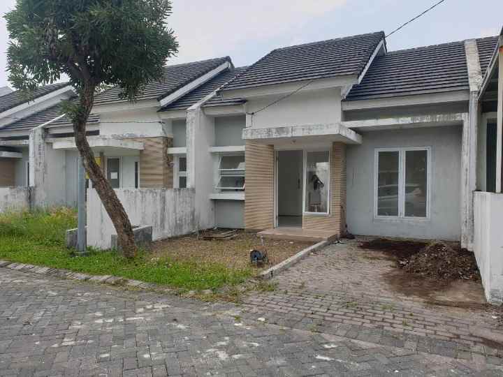 dijual rumah swp residence