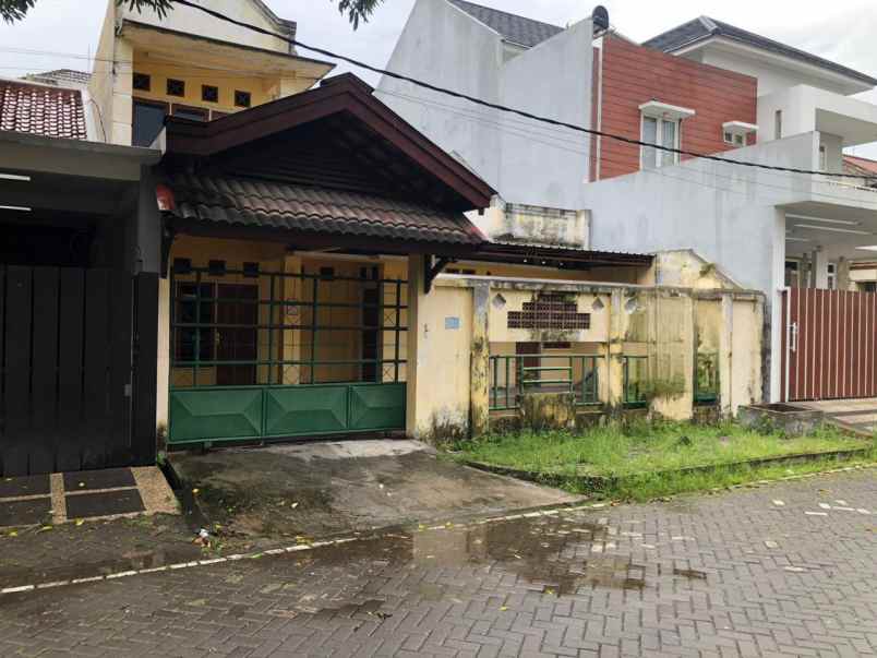 dijual rumah taman pinang indah