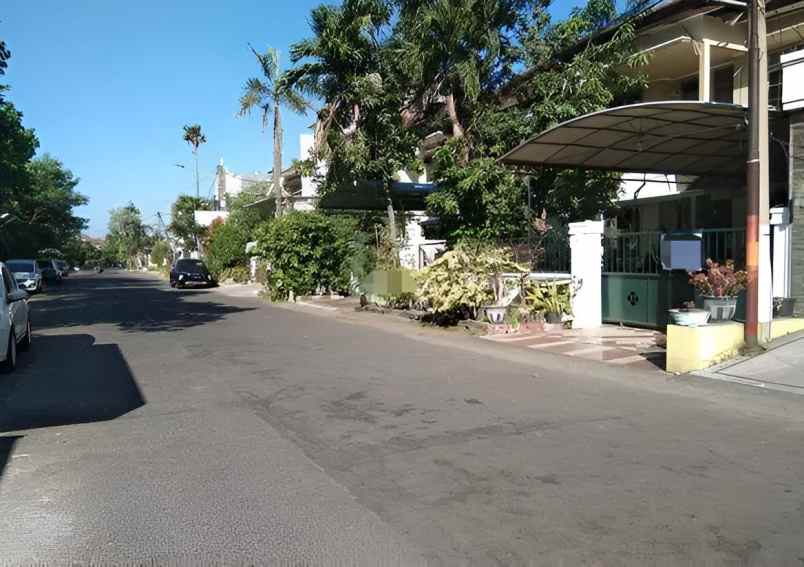 dijual rumah taman pondok indah wiyung