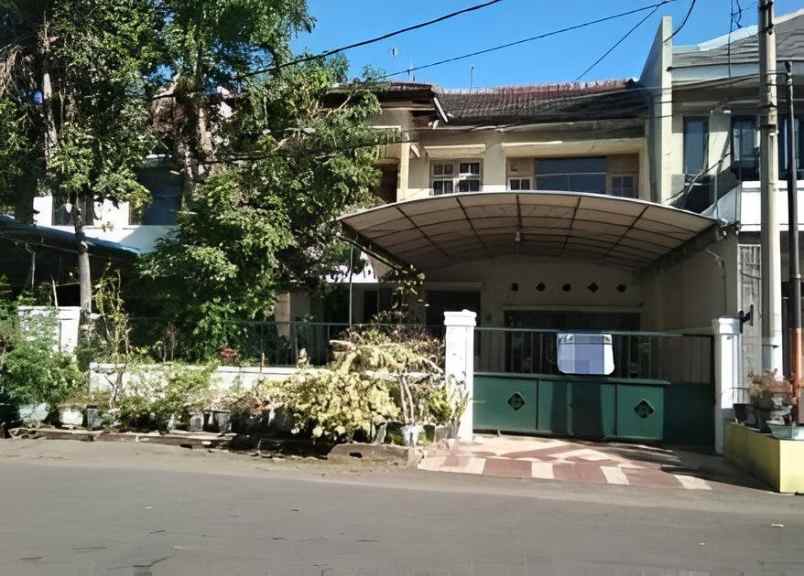 dijual rumah taman pondok indah wiyung
