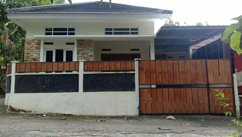 dijual rumah tamantirto kasihan bantul