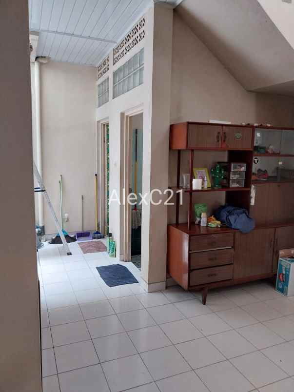 dijual rumah tanah abang