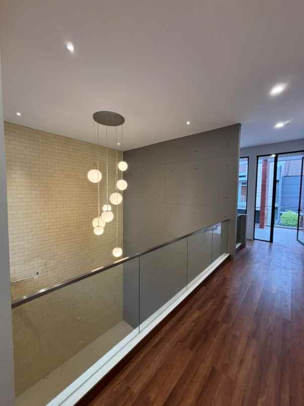 dijual rumah telaga bodas