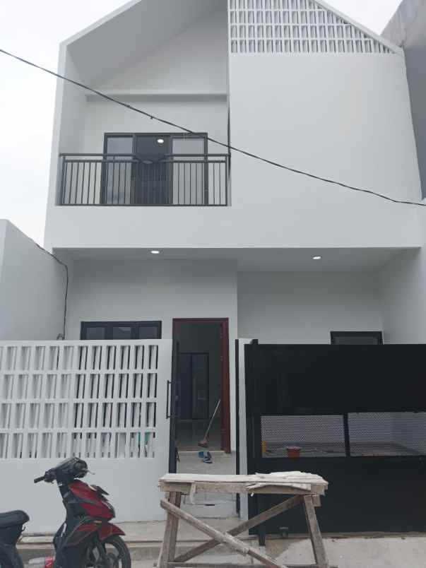 dijual rumah telaga mas