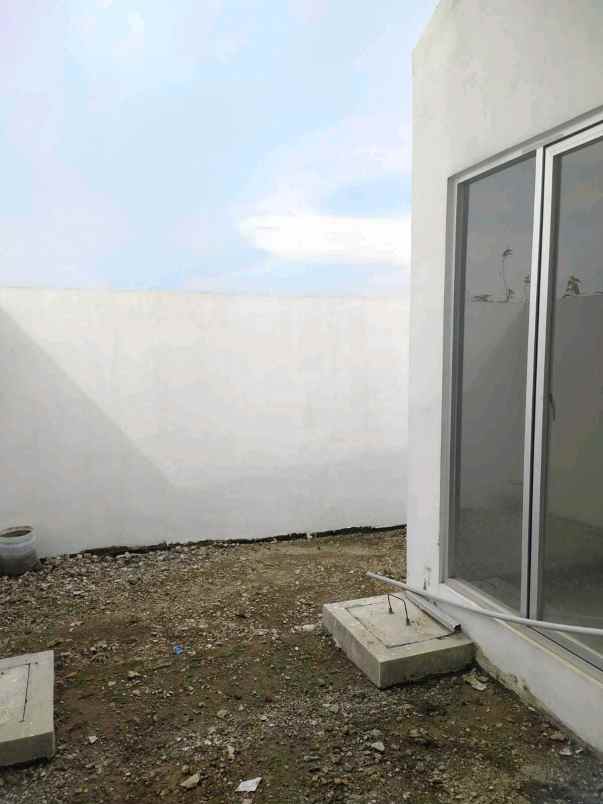 dijual rumah the cemandi